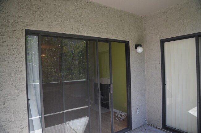 Building Photo - 1280 Stanhope Ln