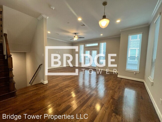 Foto del edificio - 3 br, 3.5 bath House - 711 E 28th St Unit C