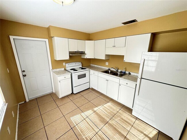 Foto del edificio - 4914 21st St W