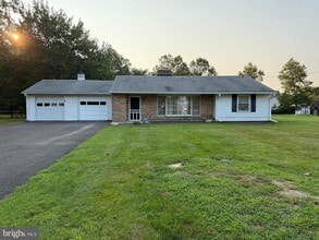 Building Photo - 113 Stump Rd