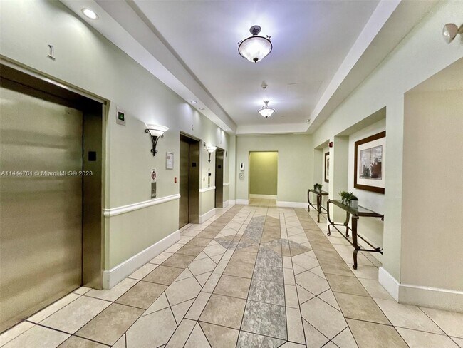 Building Photo - 50 Menores Ave