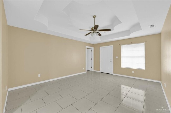 Building Photo - 23 Tulip Cir