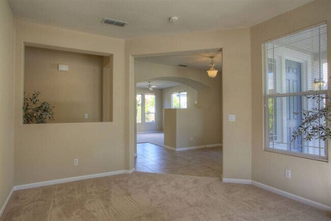 Foto del edificio - 2571 Merrivale Way
