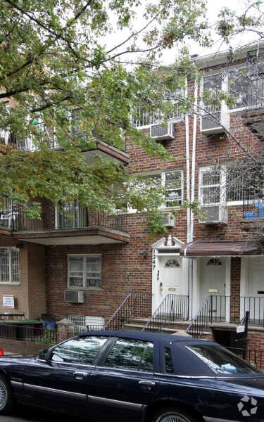 Building Photo - 1347 47th St