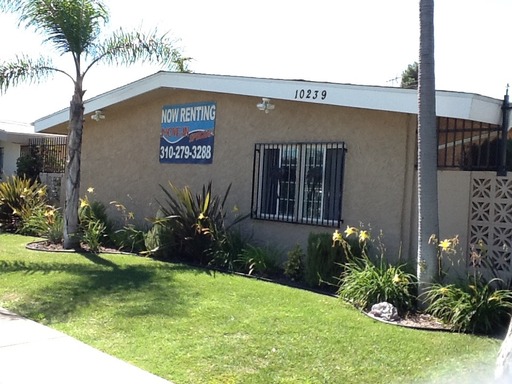 Primary Photo - 10239 Crenshaw Blvd