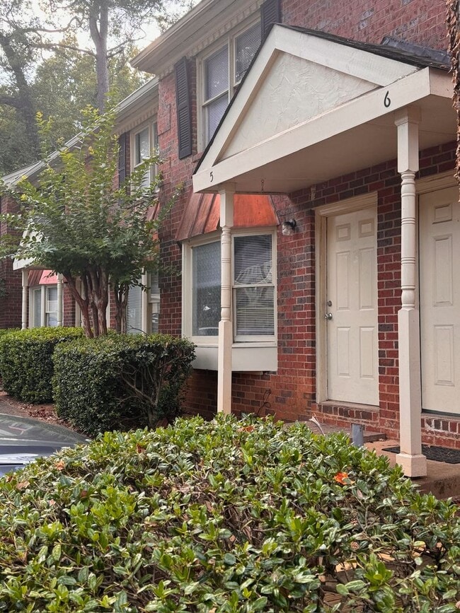 Photo - 170 Northview Drive #6 Apartment