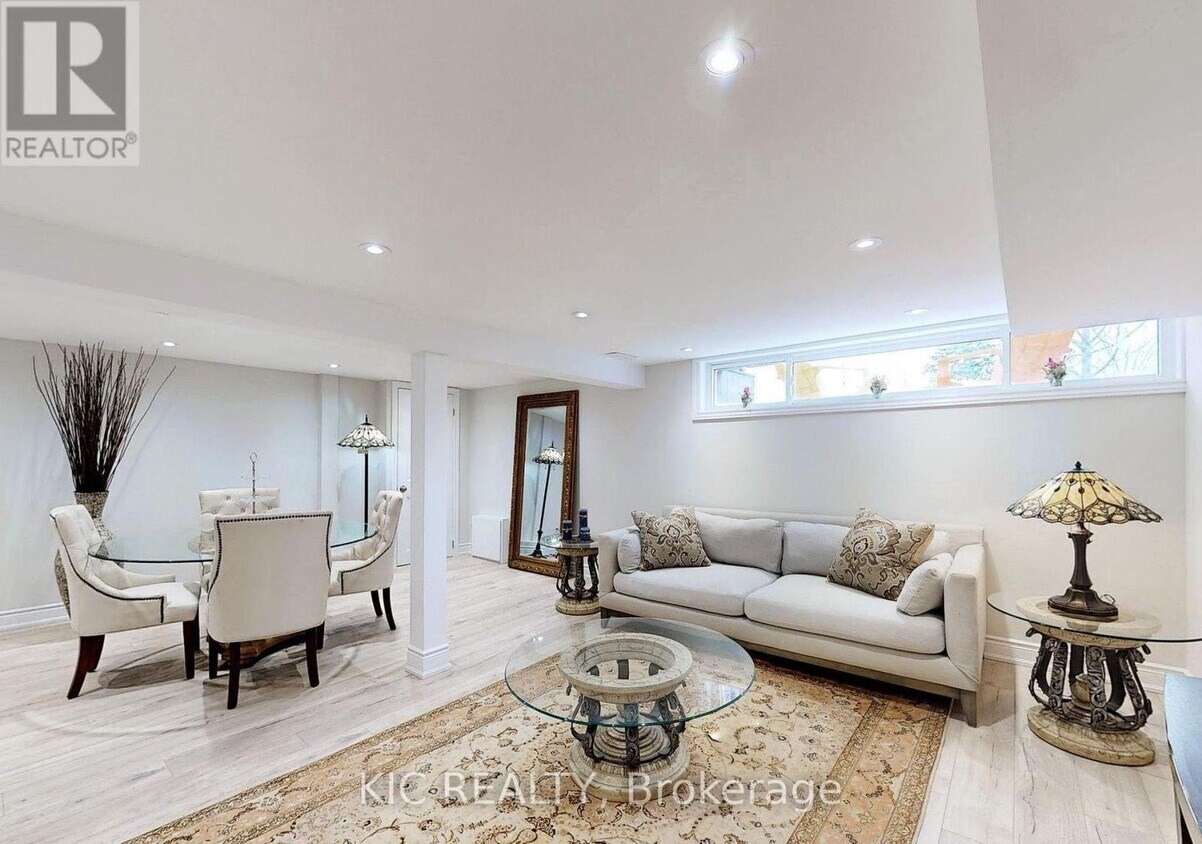 Primary Photo - 226 Browndale Crescent