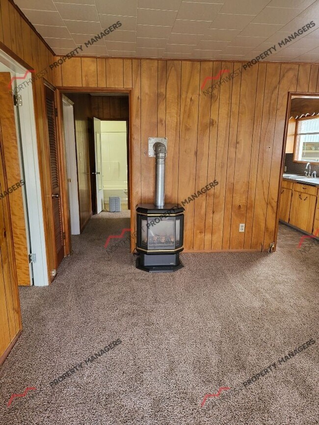 Foto del edificio - 629 NW Hawthorne Pl