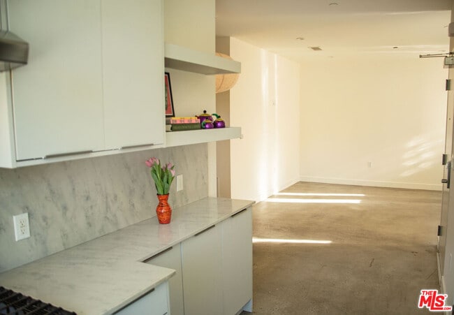 Building Photo - 4826 Franklin Ave