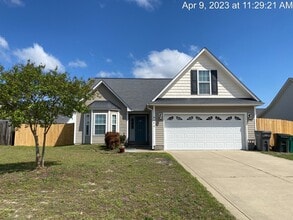 Building Photo - 2126 Queen Elizabeth Ln