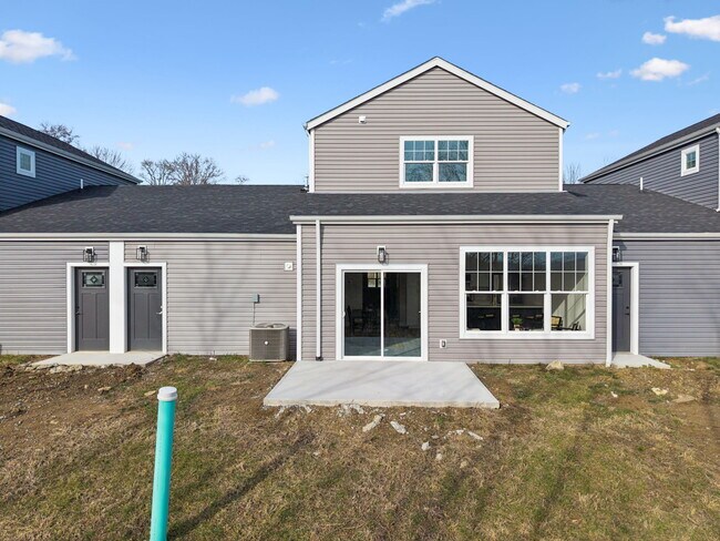 Foto del edificio - 2213 Lebanon Dr