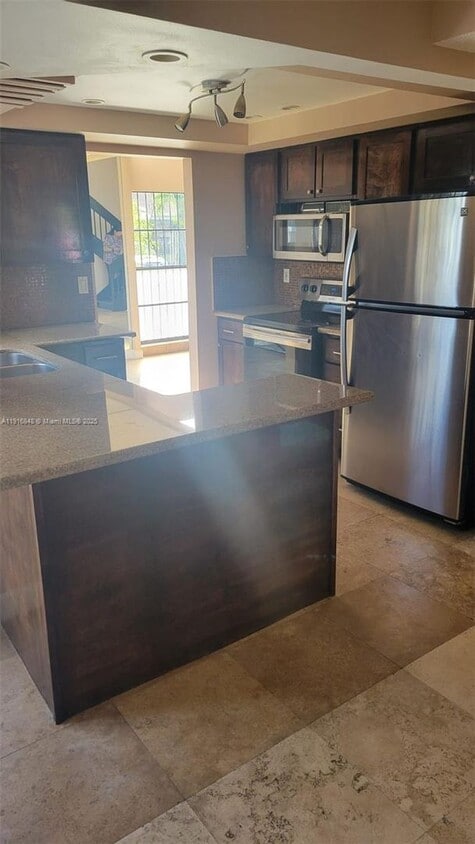 Photo - 914 NW 106th Ave Circle 914, Miami, FL 33172