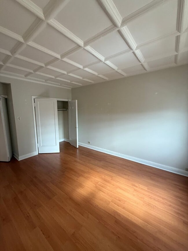 Interior Photo - The Archer