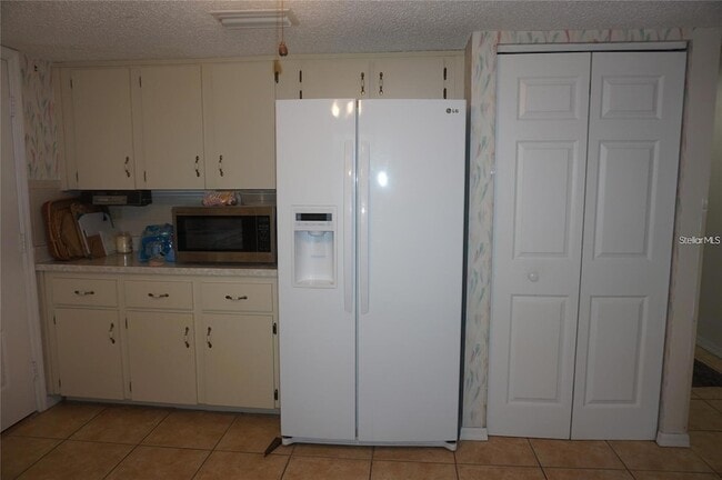 Foto del edificio - 10819 SW 83rd Ct
