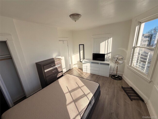 Foto del edificio - 13 Cedar St