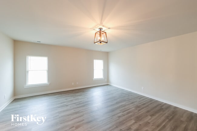 Foto del edificio - 61 County Rd 1700