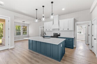 Building Photo - 2318 Progress Dr