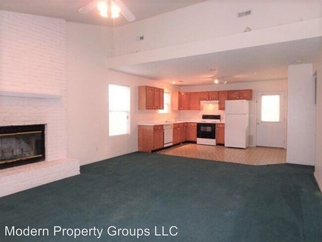 Building Photo - 4811 E Schooner Rd