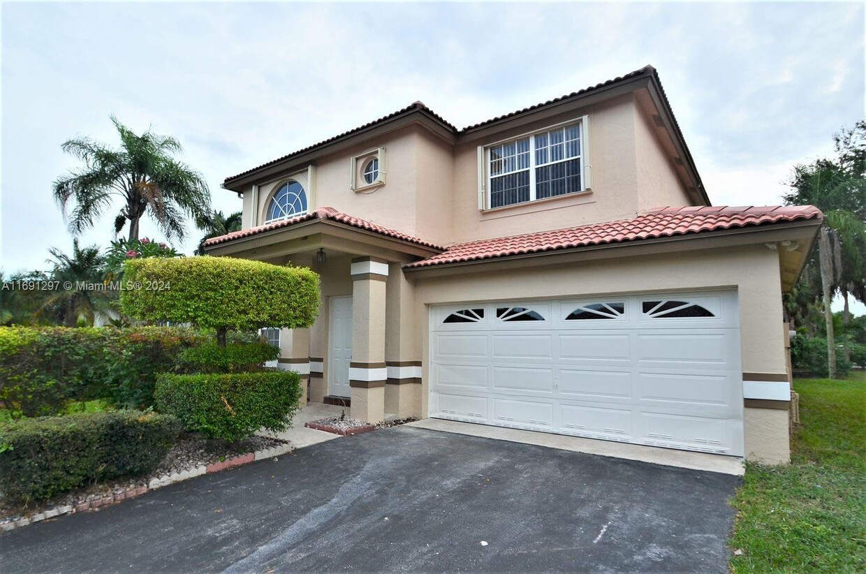 Foto principal - 7120 NW 30th Ct