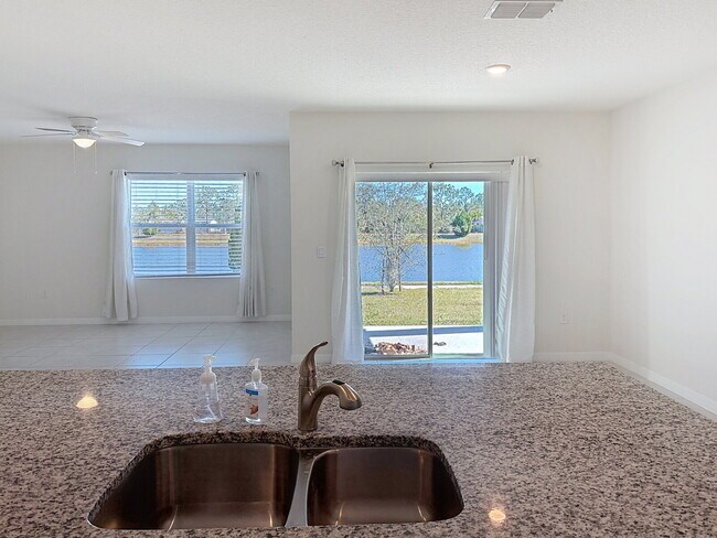 Building Photo - 2775 Sunnyvale St