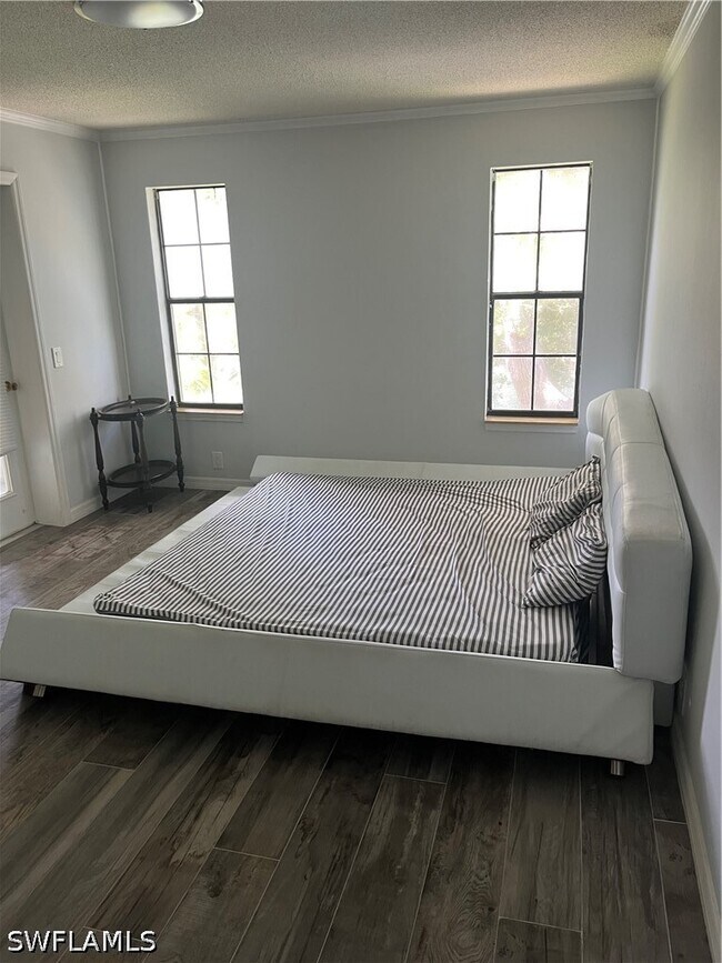 Foto del edificio - 5379 Treetops Dr