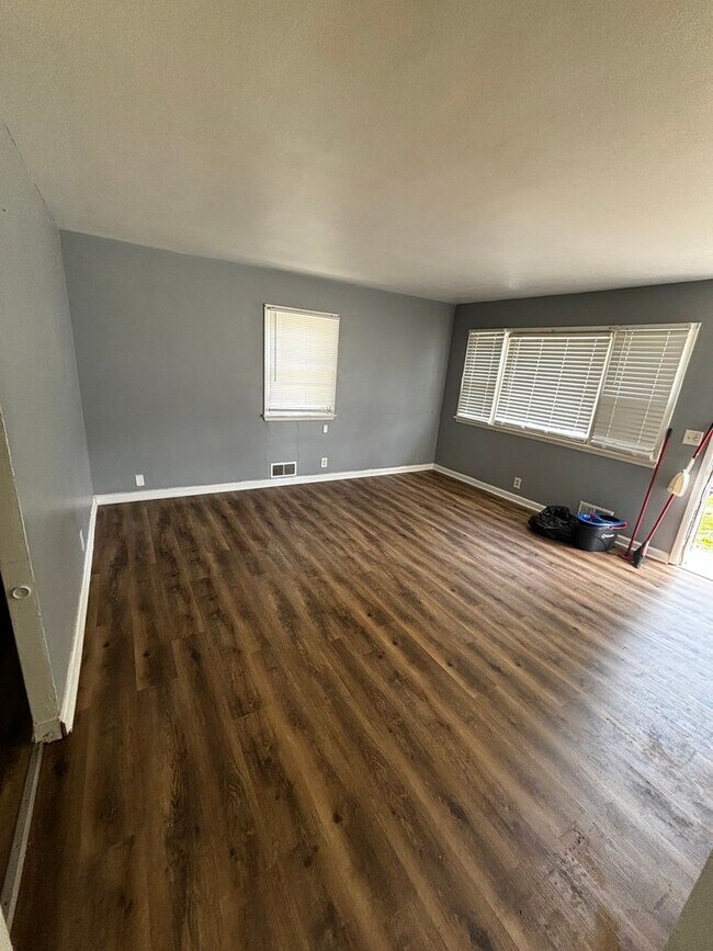 Foto del edificio - 3 Bedroom Single Family Home.- Section 8 Only