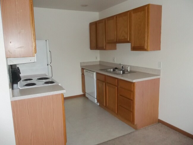 Building Photo - 1502 Flynn Ln