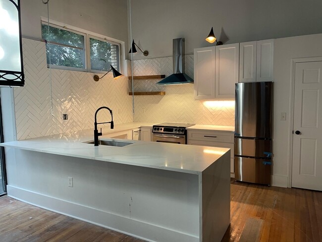 Photo - 1 W 5th St Townhome