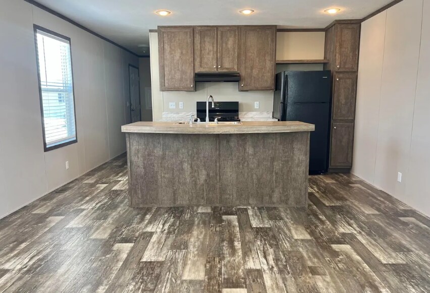 Foto principal - 6599 N Hampshire Dr