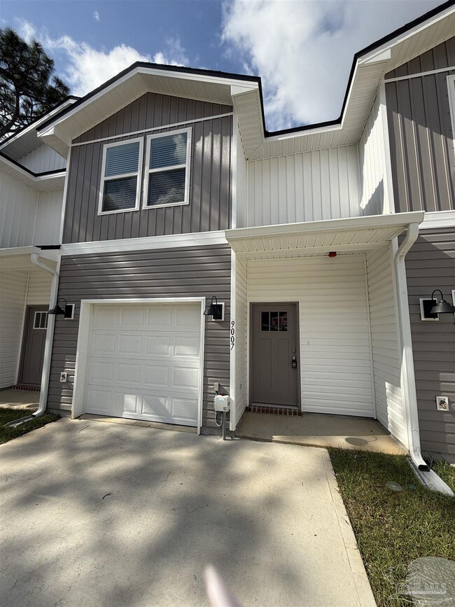 Building Photo - 9007 Golden Eye Dr