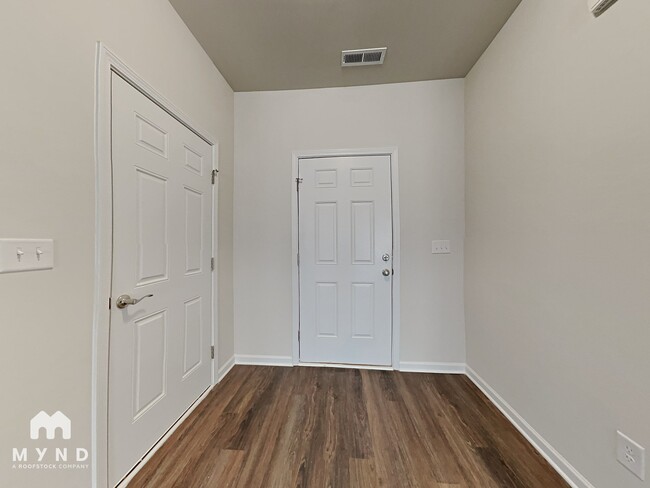 Foto del edificio - 7220 Static Wy