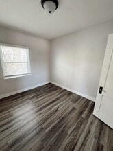 Building Photo - 3550 E 109 N