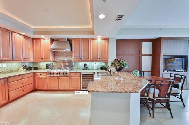 Building Photo - 2 br, 2 bath Condo - 509 W Bay St Unit 205