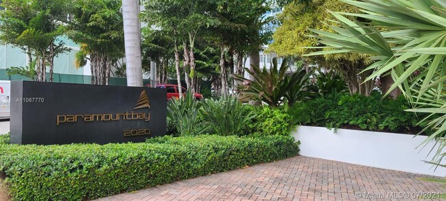 Foto del edificio - 2020 N Bayshore Dr