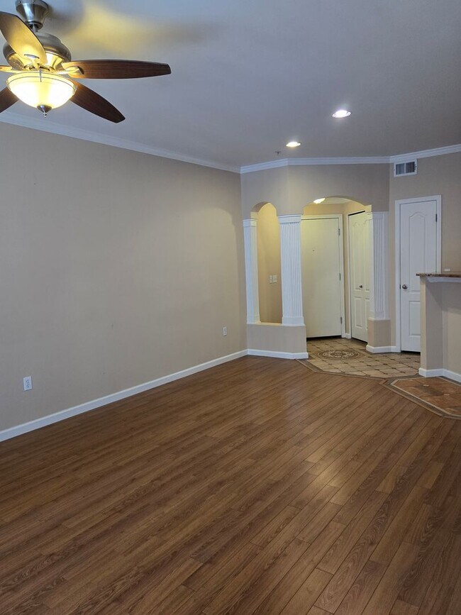 Foto del edificio - Charming 1-Bedroom 1-Bath Condo in Biltmore Area