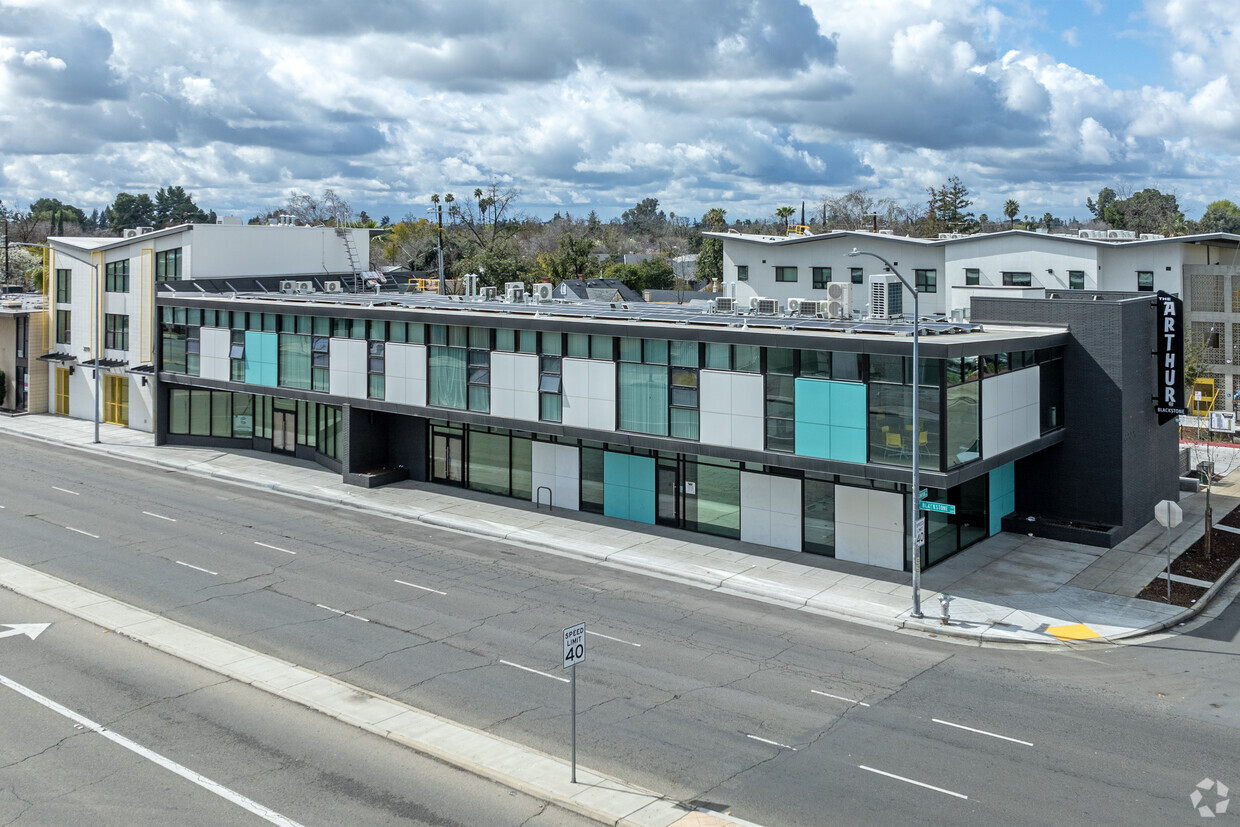 Building - The Arthur @ Blackstone