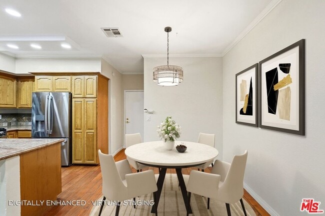 Foto del edificio - 2406 Aviation Blvd