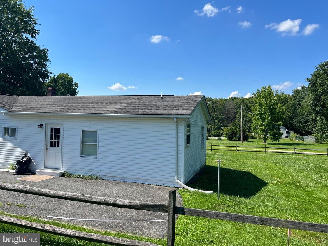Primary Photo - 1632 Otts Chapel Rd
