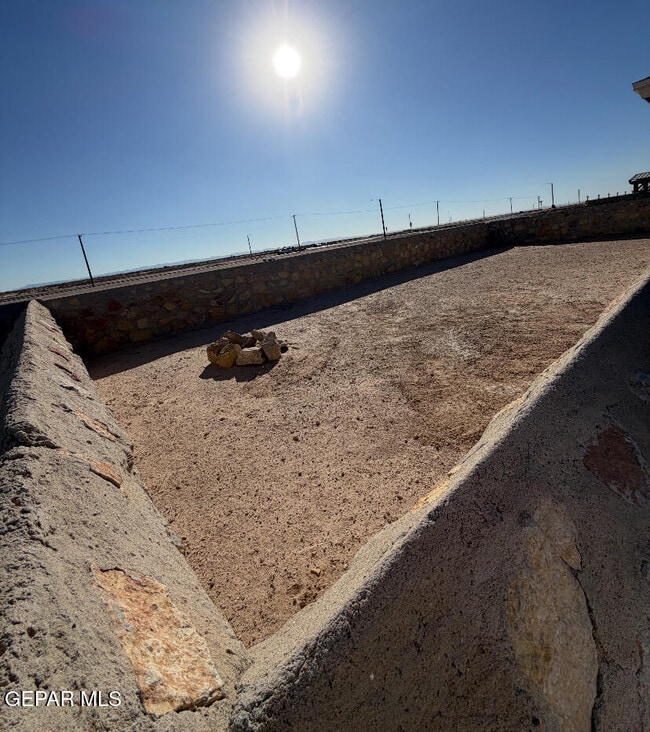 Building Photo - 14316 Paraiso Dr