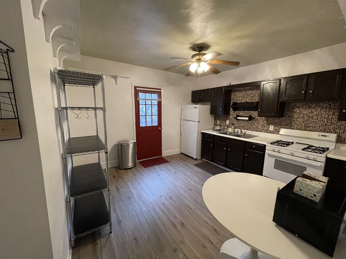Foto principal - 5548 Avondale Pl