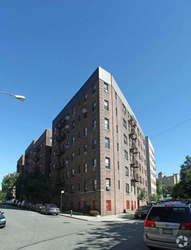 Foto principal - 485 W 187th St