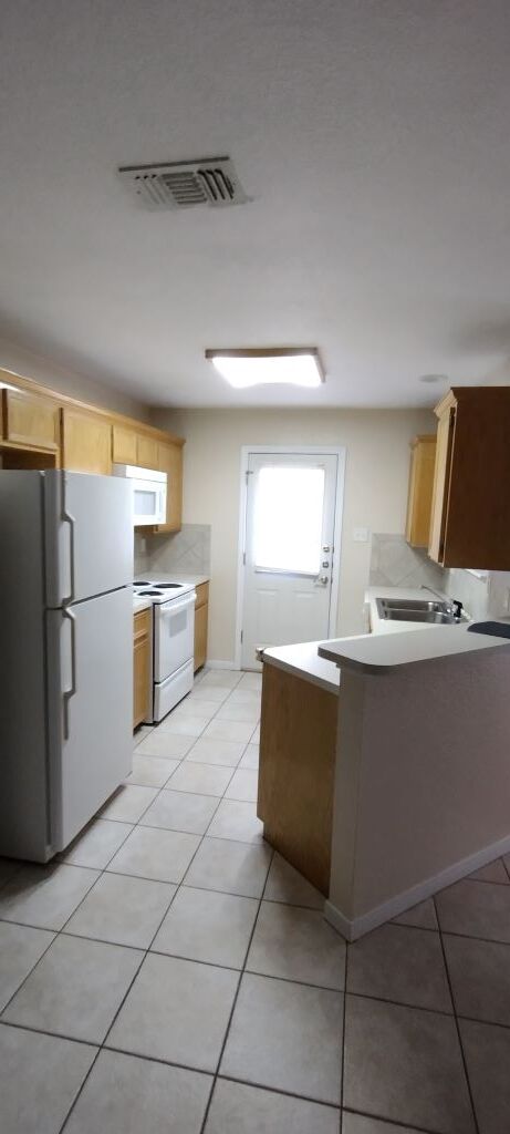 Foto del edificio - 3707 Dustin Ct