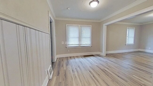 Building Photo - 2216 N Linsley Ct