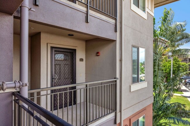 Building Photo - Furnished 3BR Condo at Opukea – Central A/C, 2 Parking Stalls, Prime Lahaina Location