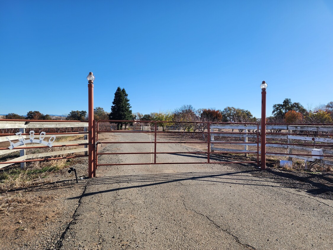 Primary Photo - 13860 CA-36