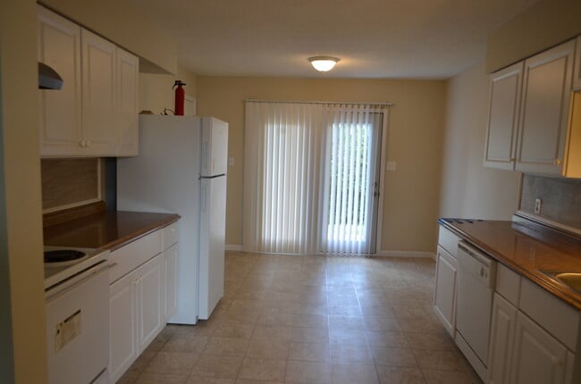 Building Photo - 4631-4633 Southampton Ct