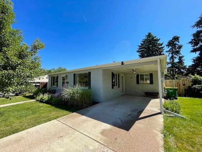 Foto del edificio - Amazing Littleton Bungalow