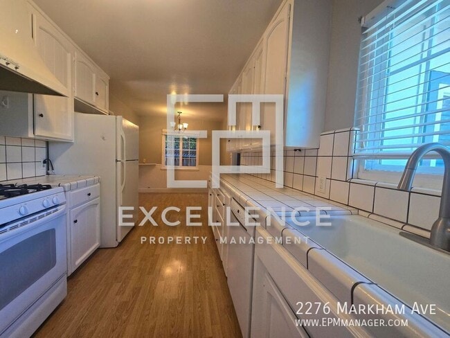 Building Photo - 2276 Markham Ave