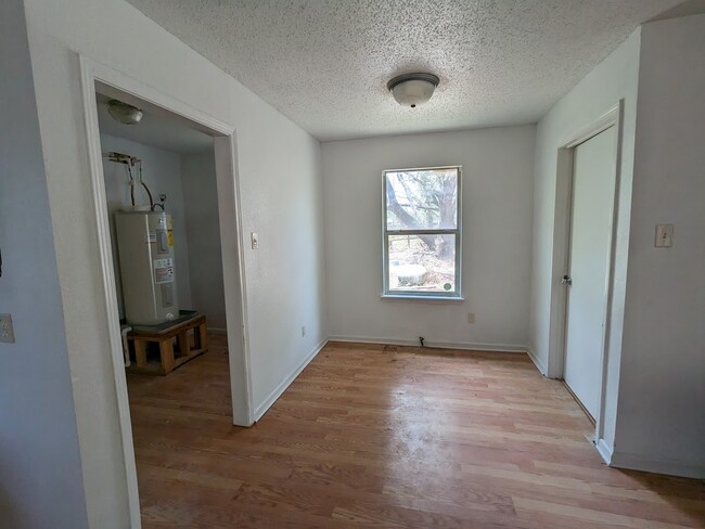 Dining Area - 218 Merrifield Dr