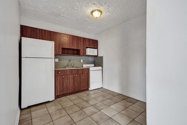 Foto del edificio - 2525 Superior St